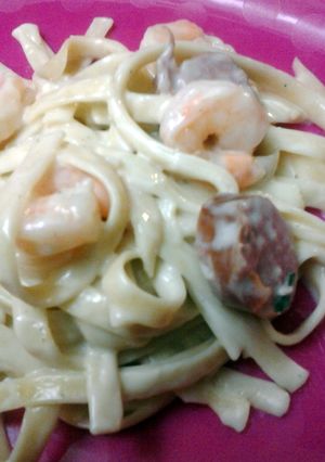 A picture of Sausage and shrimp fettuccine alfredo.