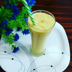 A picture of Mango smoothie.