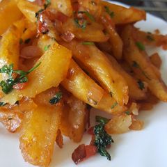 A picture of Masala Fries/Chips Masala.