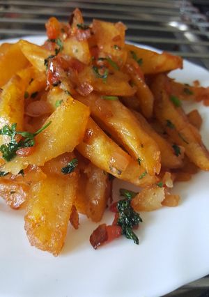 A picture of Masala Fries/Chips Masala.