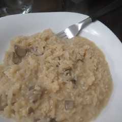 Una foto de Risotto de hongos Portobello!
