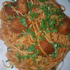 A picture of Spaghetti meat ball.