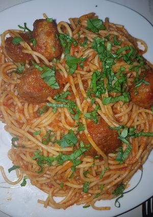 A picture of Spaghetti meat ball.