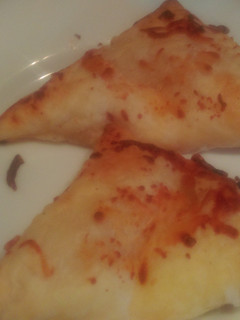 A picture of Mandys Puff pastry triangles.