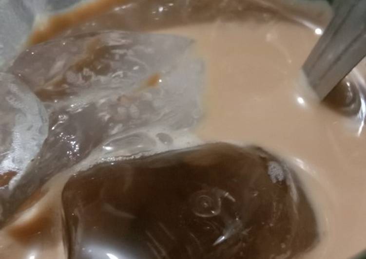 Resep Es kopi susu regal yang Lezat Sekali