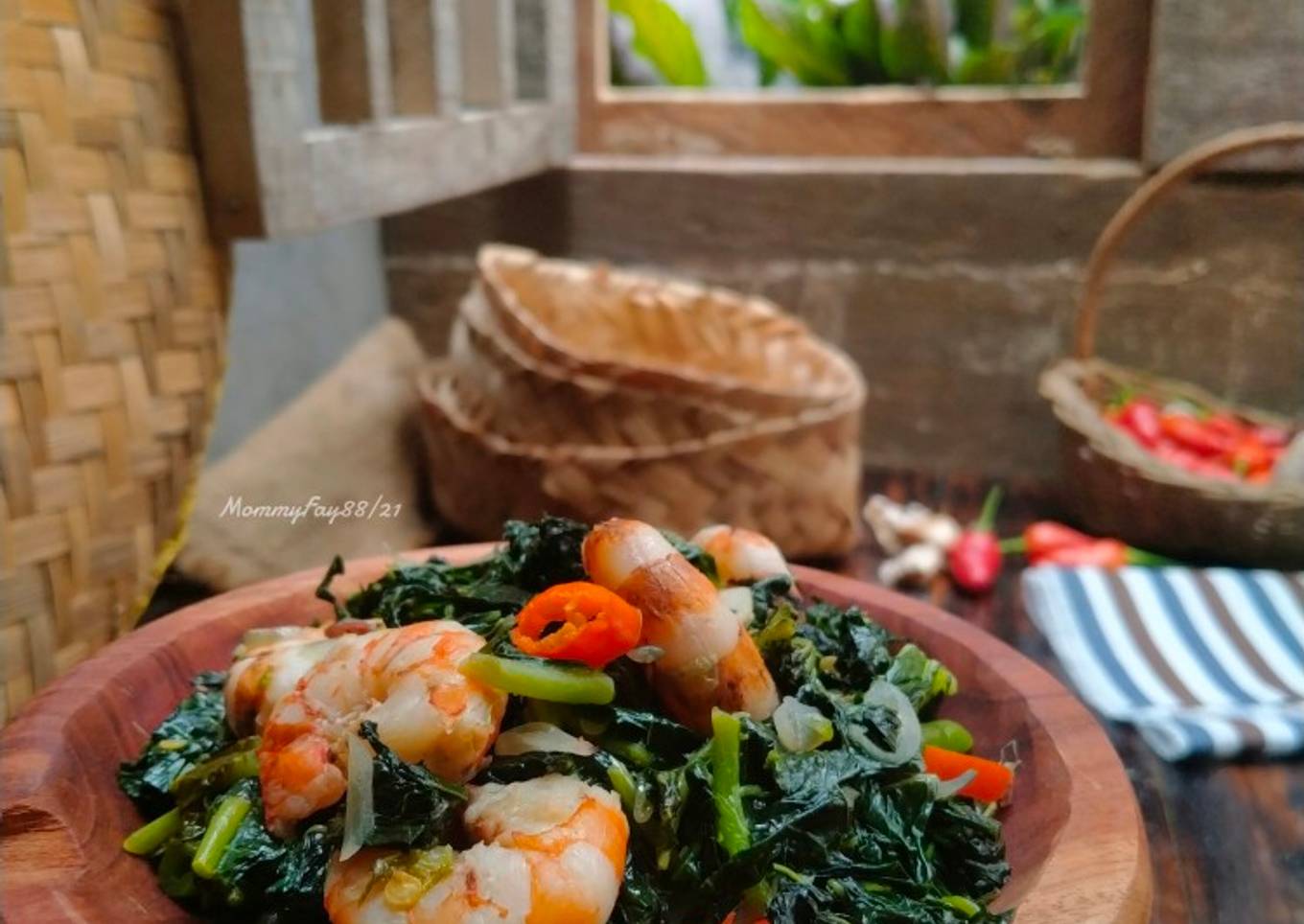 Tumis Daun Pepaya Udang