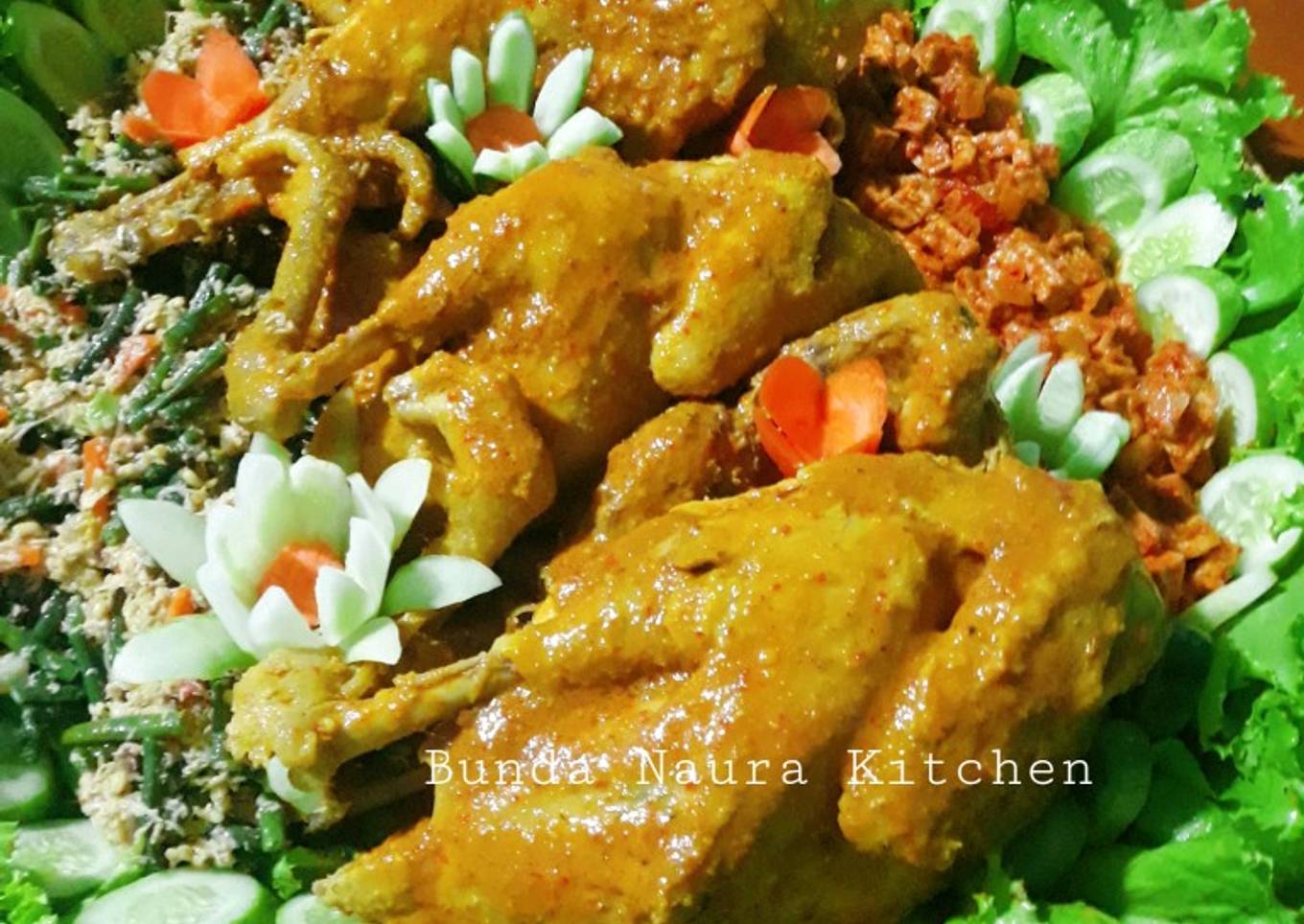 Ayam ingkung bumbu khas