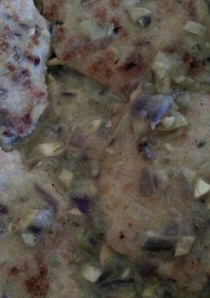 Foto principal de Filetes rusos en salsa de champiñones