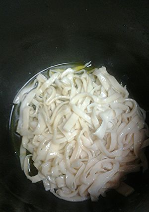 A picture of Chinese Noodles.