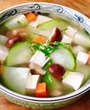 Canh bí xanh nấu nấm hương