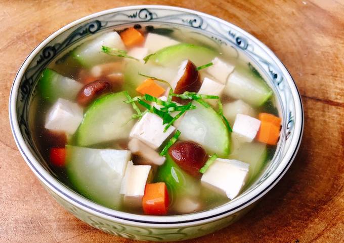 Cách Làm Món Canh bí xanh nấu nấm hương của Bảo Bình - Cookpad