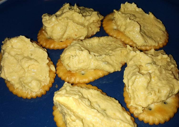 Steps to Prepare Perfect Jalapeño Cheese Spread
