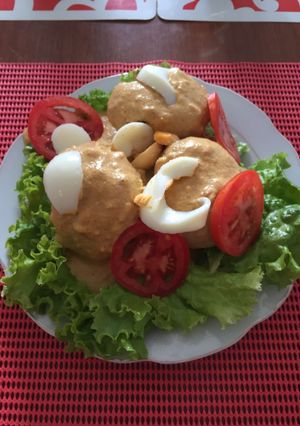 Una foto de Papas a la Huancaina