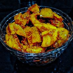 A picture of Mango Pickle.