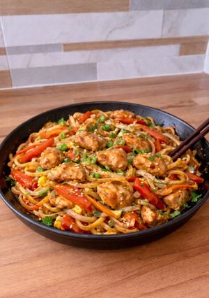Une photo de Nouilles sautées au poulet