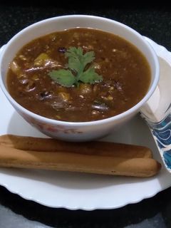 হট এবং সওয়ার ভেজিটেবল সুপ(hot and sour vegetable soup recipe in Bengali) রেসিপির প্রধান ছবি