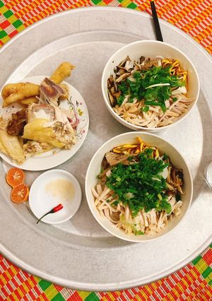 Hình của món Bún thang.