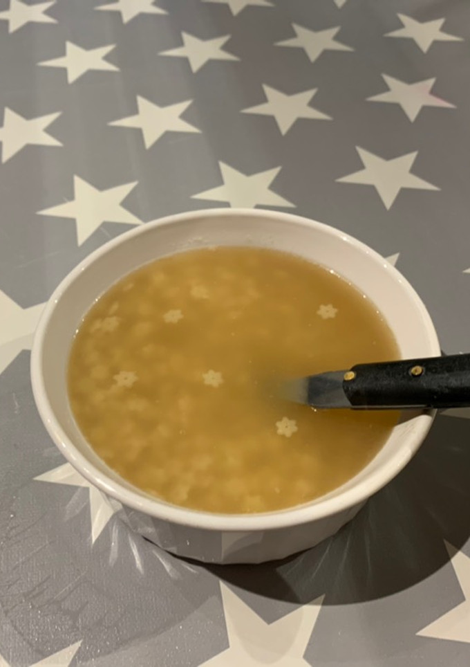 Una foto de Caldo de novilla y verduras