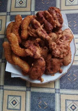 899. Egy kis nasi bundás virsli és bolti csirkemell falatok ! recept fotója