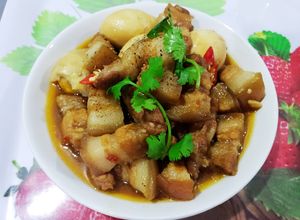 Hình của món Thịt kho trứng.