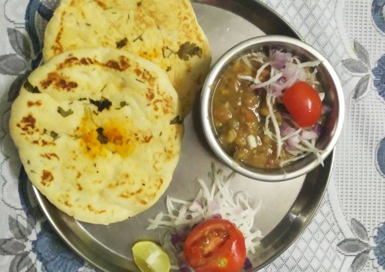 Steps to Make Any-night-of-the-week Matar kulche