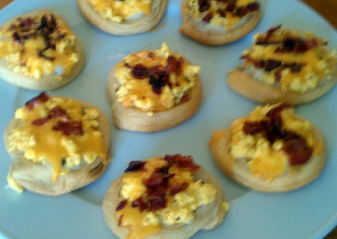 Simple Way to Prepare Homemade Dirty D&#39;s mini breakfast pizzas