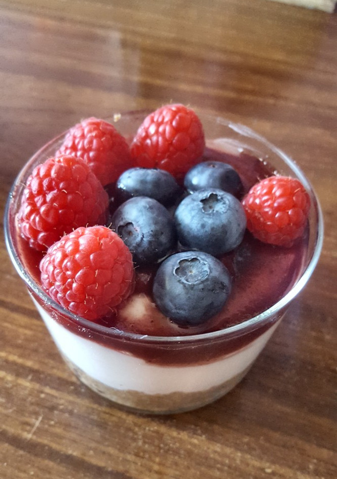 Una foto de Vasitos de Frutos Rojos