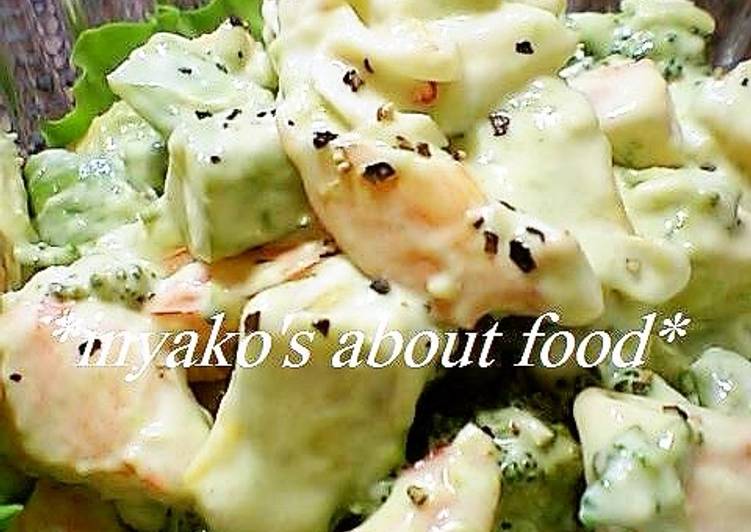 Recipe of Homemade Broccoli, Shrimp and Avocado Salad with Wasabi