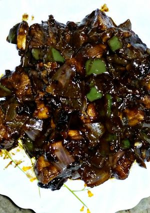 A picture of Dry Chilli Chicken.