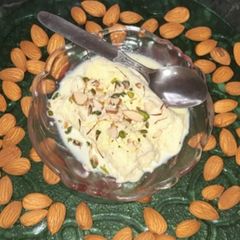 A picture of Yummy bread malai roll.