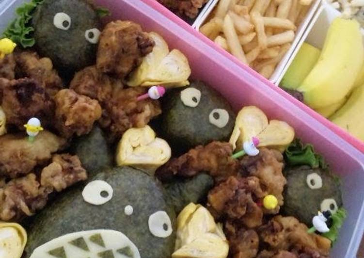 Step-by-Step Guide to Make Super Quick Homemade Totoro &amp; Soot Sprites Bento For Sports Festivals
