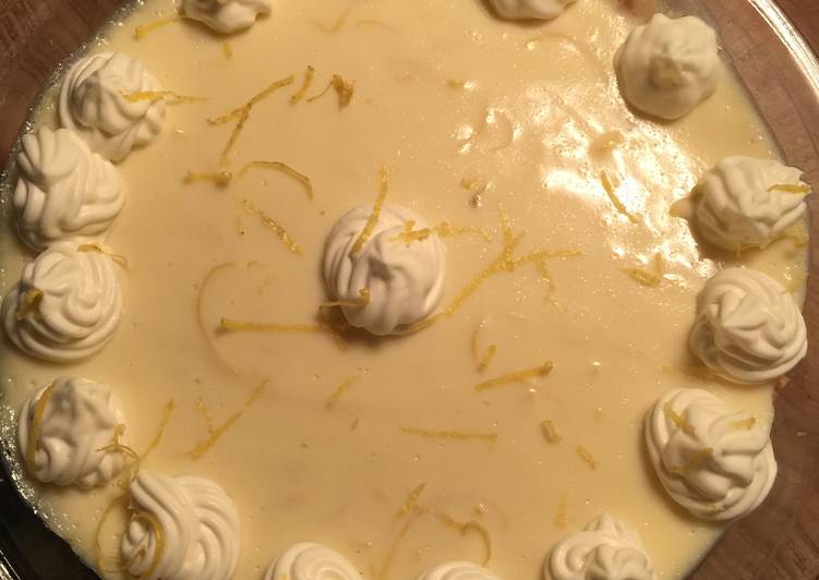 Easy Key Lime Pie / Made With Lemons Easy Key Lime Pie / Made With Lemons