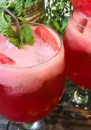 A picture of Watermelon drink.