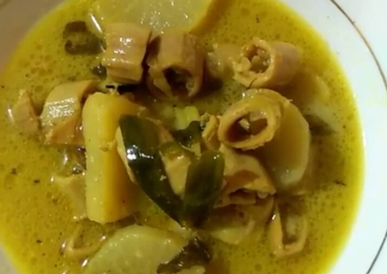 Cara Gampang Menyiapkan Soto kuning khas bogor jeroan sapi Anti Gagal