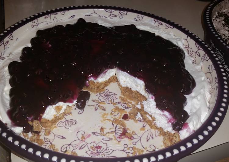 Simple Way to Prepare Homemade Nutterbutter Blueberry Cheesecake