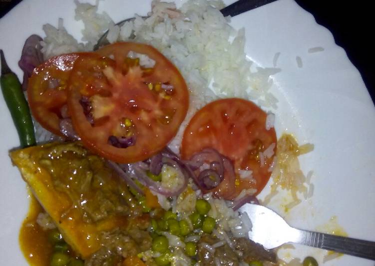 Meat, rice and peas