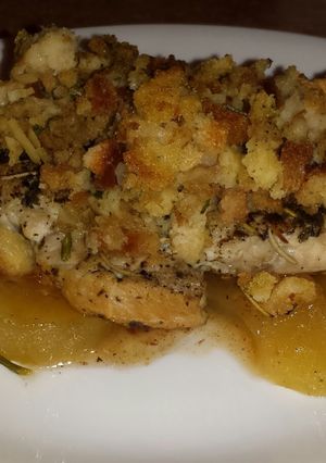 A picture of Smothered Pork & Apples.