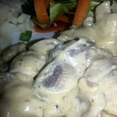 H's creamiest morish mushroom sauce A picture of H's creamiest morish mushroom sauce.