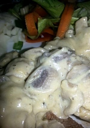 A picture of H's creamiest morish mushroom sauce.