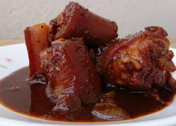 How to Make Appetizing Black Pepper Pork With Onion Stew