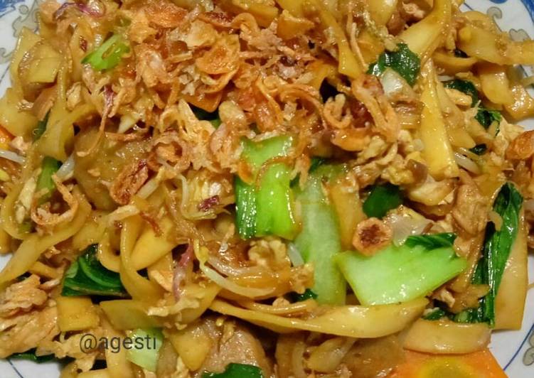 Resep masakan Kwetiau goreng | Langkah Membuat Kwetiau goreng Yang Mudah Dan Praktis
