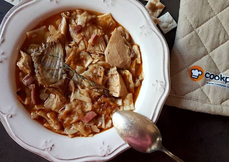 Gazpachos manchegos con pollo, conejo y jamón