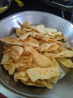 ફાફડા (Fafda Recipe In Gujarati) રેસીપી મુખ્ય ફોટો