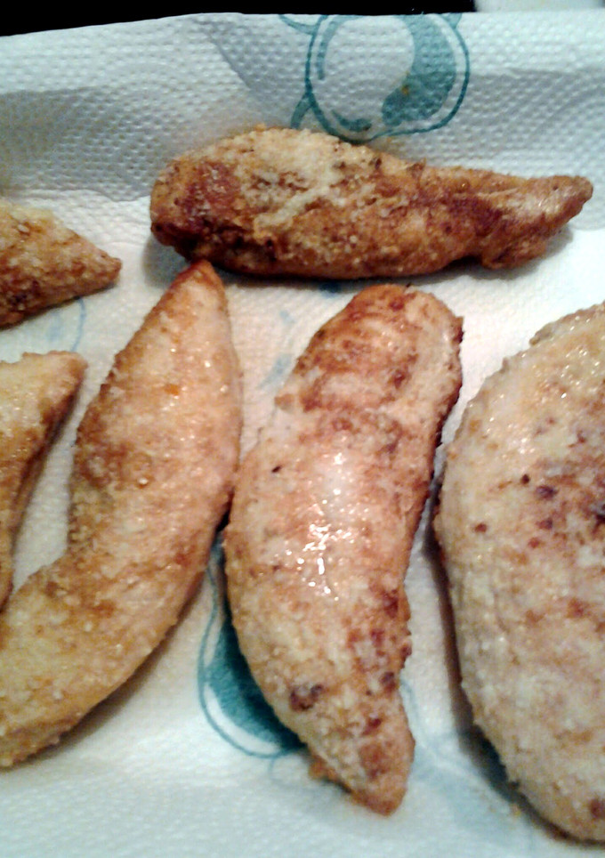 A picture of parmesan pan chicken.