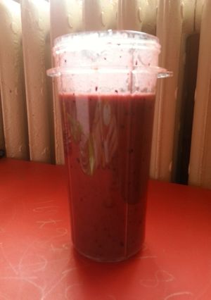 A picture of Banana Kiwi and Berry Smoothie.