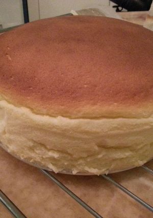 A picture of Japanese cotton cheesecake.