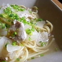 A picture of Yuzu Pepper-Flavored Turnip & Chicken Light Soup Spaghetti.