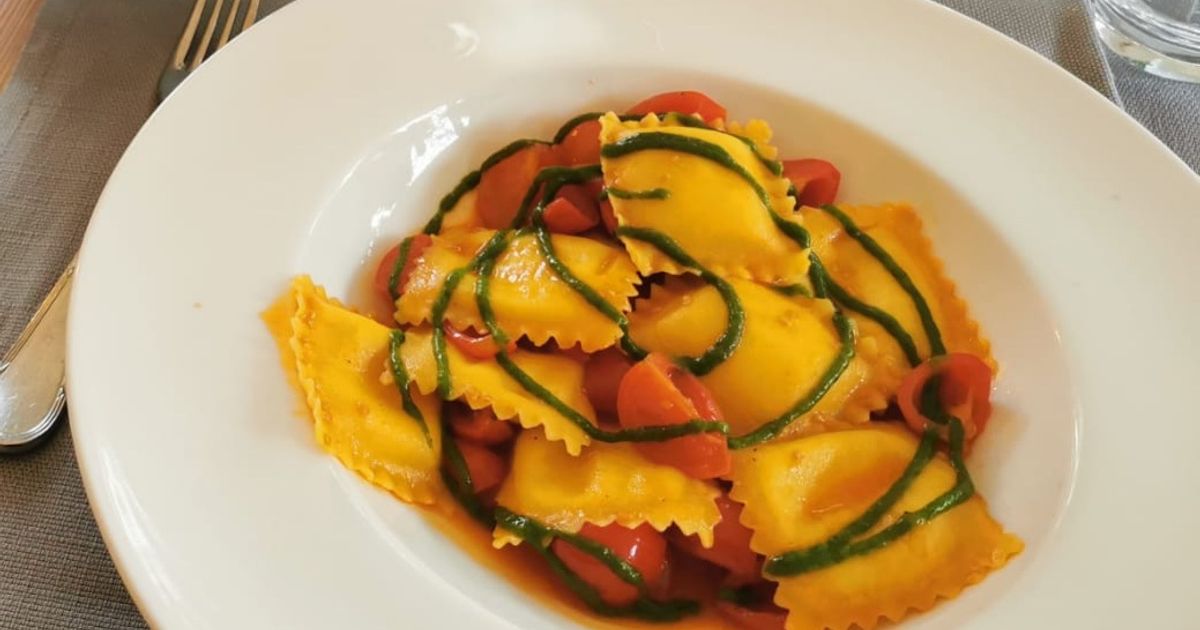 ravioli ripieni di gamberi e burrata come condirli