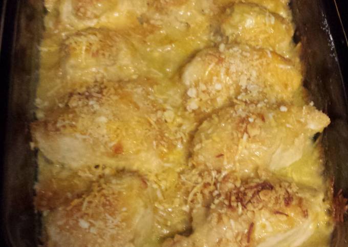Recipe of Super Quick Homemade Cheesy baked chicken