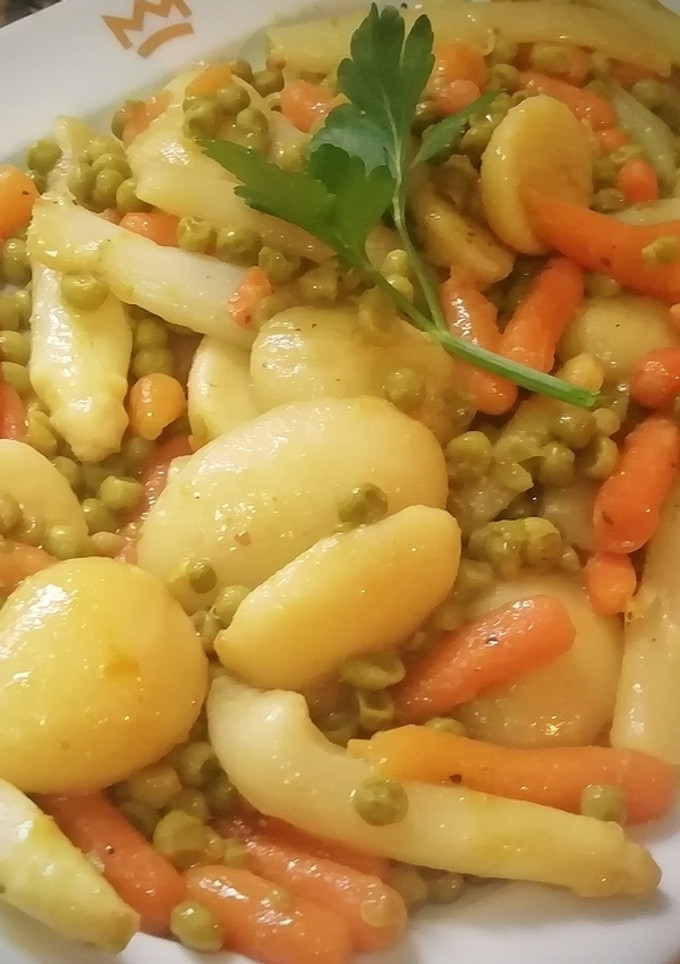 Una foto de Salteado de verduras y hortalizas de primavera